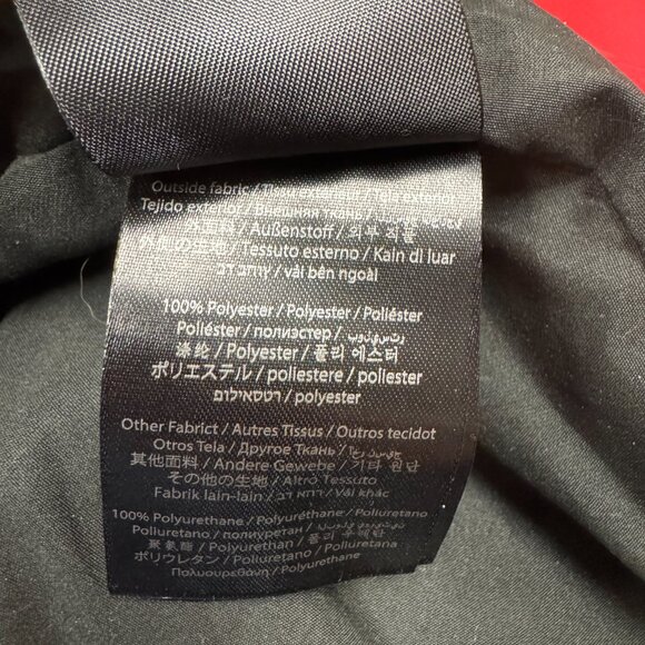 Scuderia Ferrari women convertible livery bag Red NWT - Picture 10 of 11